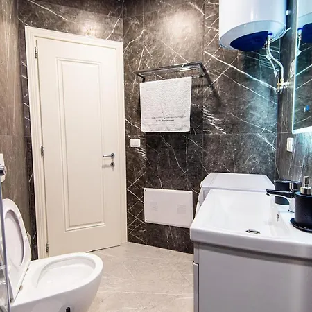 Appartement Loris 303 *